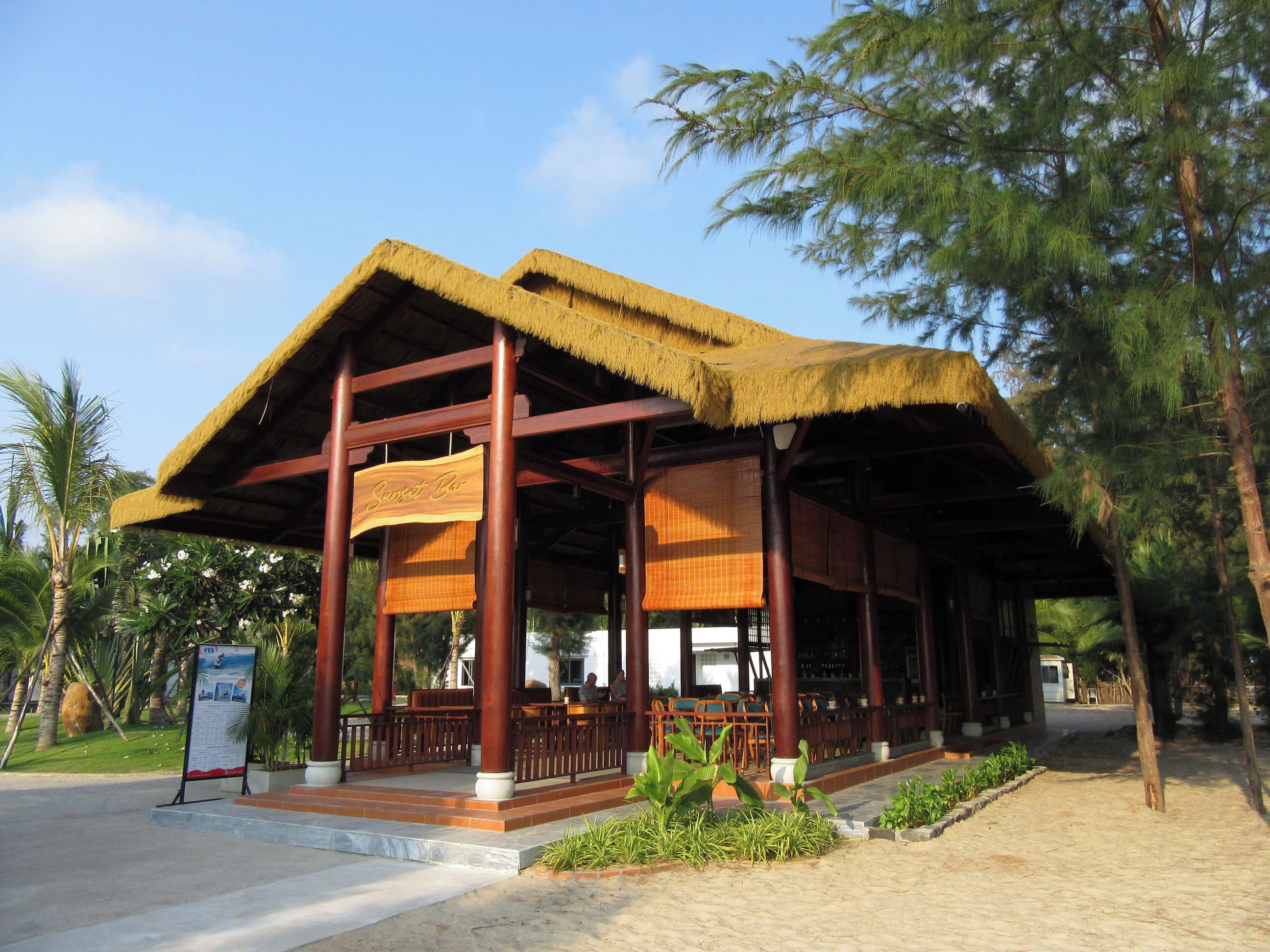 Beach bar