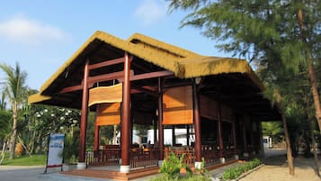 Beach bar