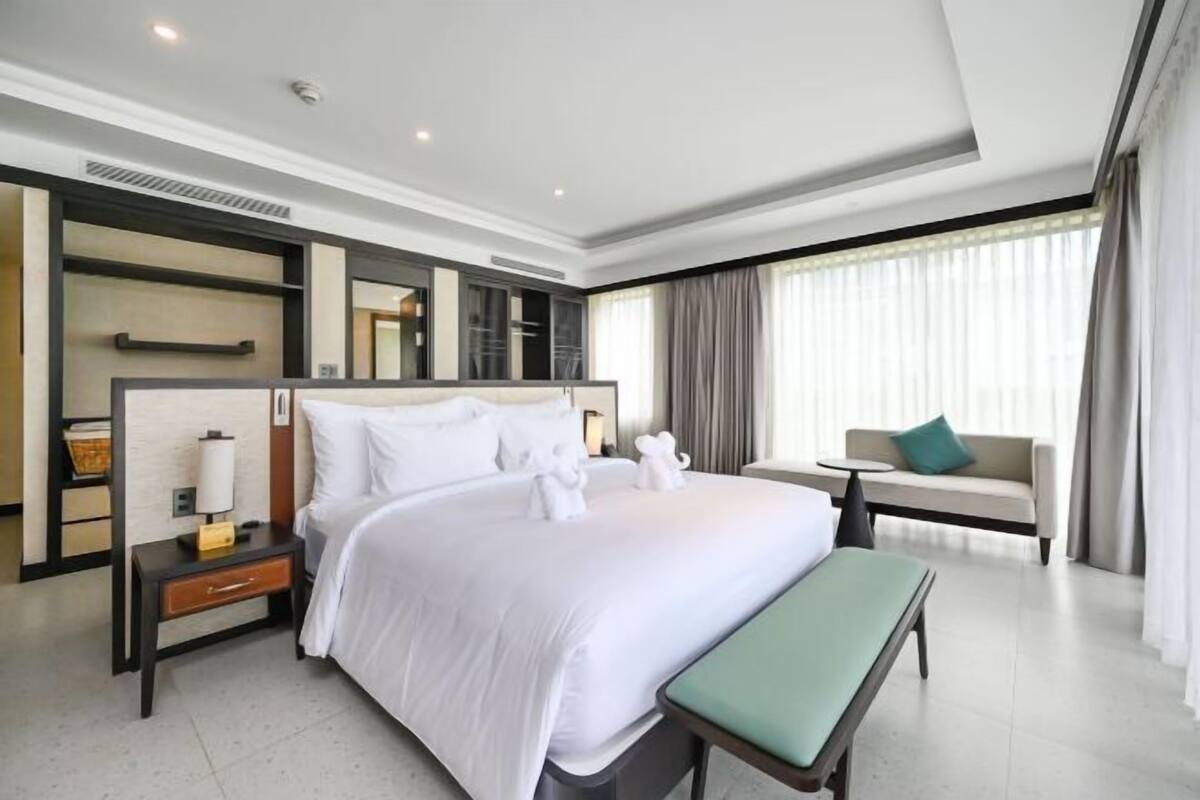 1 bedroom, minibar, in-room safe, desk