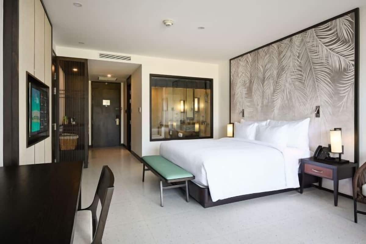 1 bedroom, minibar, in-room safe, desk