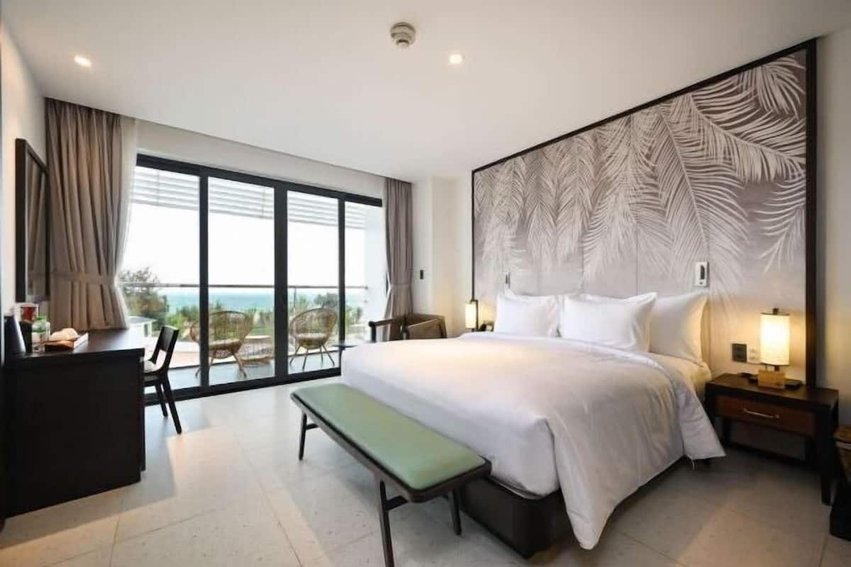 1 bedroom, minibar, in-room safe, desk