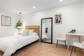 1 chambre, fer et planche à repasser, Wi-Fi, literie fournie