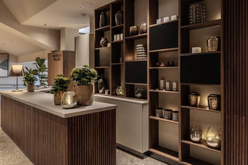 Sauna, hot tub, hot springs, body treatments, body scrubs, facials