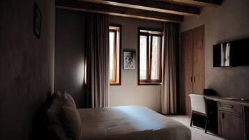 Standard Double Room: Kruja | 1 bedroom, Frette Italian sheets, premium bedding, minibar