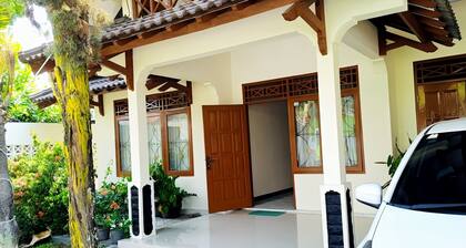 Penginapan Prambanan TRISAN