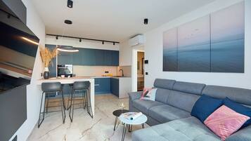 Apartment (2 Bedrooms) | Living room | TV