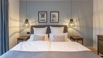 3 Schlafzimmer, Schreibtisch, Bügeleisen/Bügelbrett, Reisekinderbett