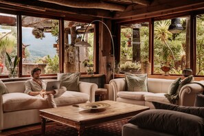 Lounge - Wonderland Cape Town (Cape Town)