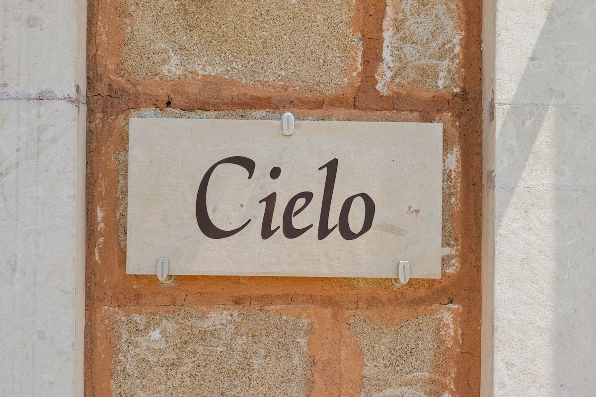 Cielo | Desk, iron/ironing board (on request), free WiFi