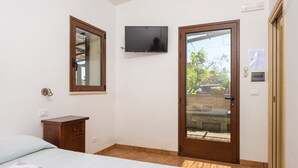 Sole | Desk, iron/ironing board (on request), free WiFi - Angeli nel Salento Country House (Santa Cesarea Terme)