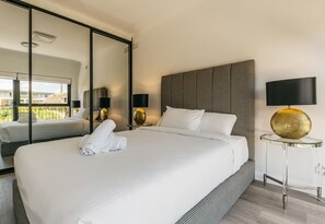 2 Schlafzimmer, Bügeleisen/Bügelbrett, Reisekinderbett, kostenloses WLAN