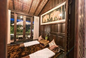 Deluxe Suite | Terrace/patio