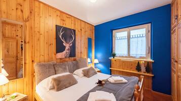 1 bedroom, free WiFi, bed sheets