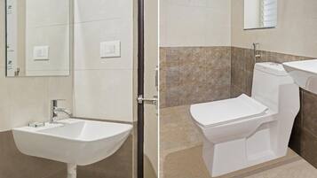 Junior Room | Bathroom