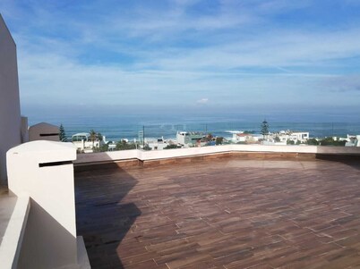 Luxurious Villa With Beautiful Panoramic Oasis Ocean View!