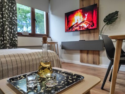 200 meters from the ski gondola, comfortable studio-apartment with free parking.