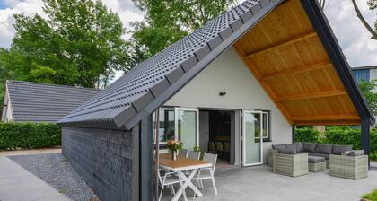 Nice home in Kerkdriel with Wi-Fi