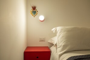 1 chambre, fer et planche à repasser, lit parapluie, Wi-Fi gratuit
