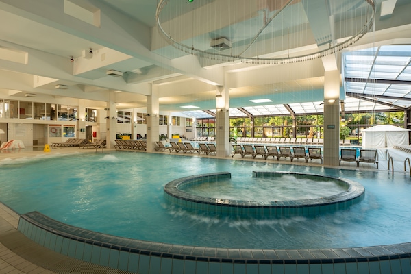 5 indoor pools, seasonal outdoor pool, cabanas (surcharge)