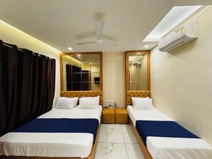 Deluxe Triple Room | Desk, free WiFi - Hotel Shree Krishnam (Ujjain)