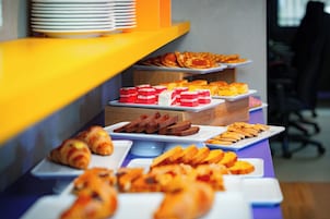 Colazione a buffet inclusa, servita tutte le mattine 