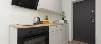 Beige Studio in City Center by Renters