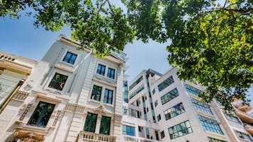 Mặt tiền nơi lưu trú