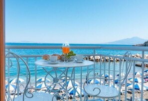 Panoramic Double Room, Sea View | In-room safe, desk, blackout drapes, soundproofing