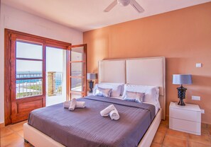 6 camere, ferro/asse da stiro, culla da viaggio, Wi-Fi gratuito