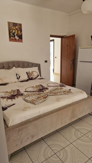 1 camera, ferro/asse da stiro, Wi-Fi, lenzuola