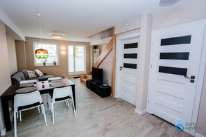 Apartment | 2 bedrooms, individually furnished, laptop workspace, blackout drapes - Family Apartment by 3City Rentals (Gdynia)