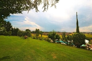 Property grounds - La Cascina (Badia)
