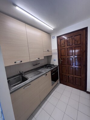 Fridge, microwave, oven, stovetop - Nice and comfortable apartment near the sea (Valledoria)