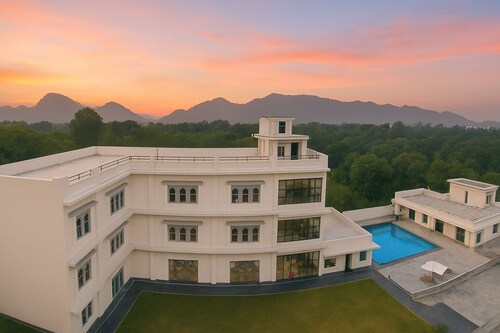  Serenity Hill Resort - A Boutique Resort in UDAIPUR
