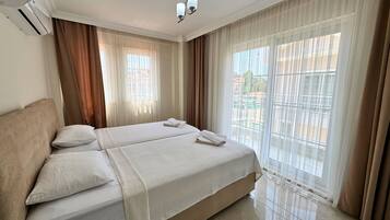 5 slaapkamers, een strijkplank/strijkijzer, wifi, beddengoed