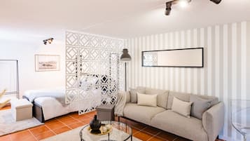 Studio | Living area