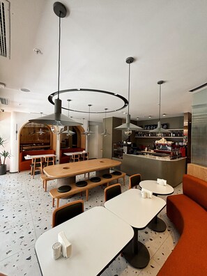 Restaurant - Dugi Hotel (Istanbul)