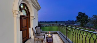 Click Hotel Narayana