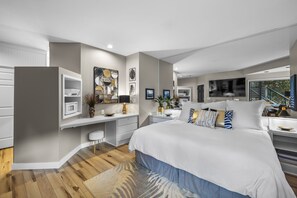 2 habitaciones, escritorio, tabla de planchar con plancha y wifi gratis