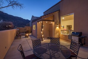 تناول الطعام بالخارج