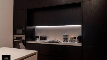 Apartment | Private kitchen | Fridge, microwave, oven, stovetop