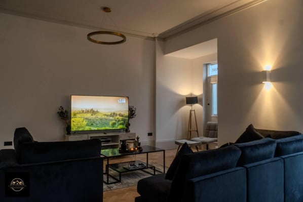 Apartment | Living area