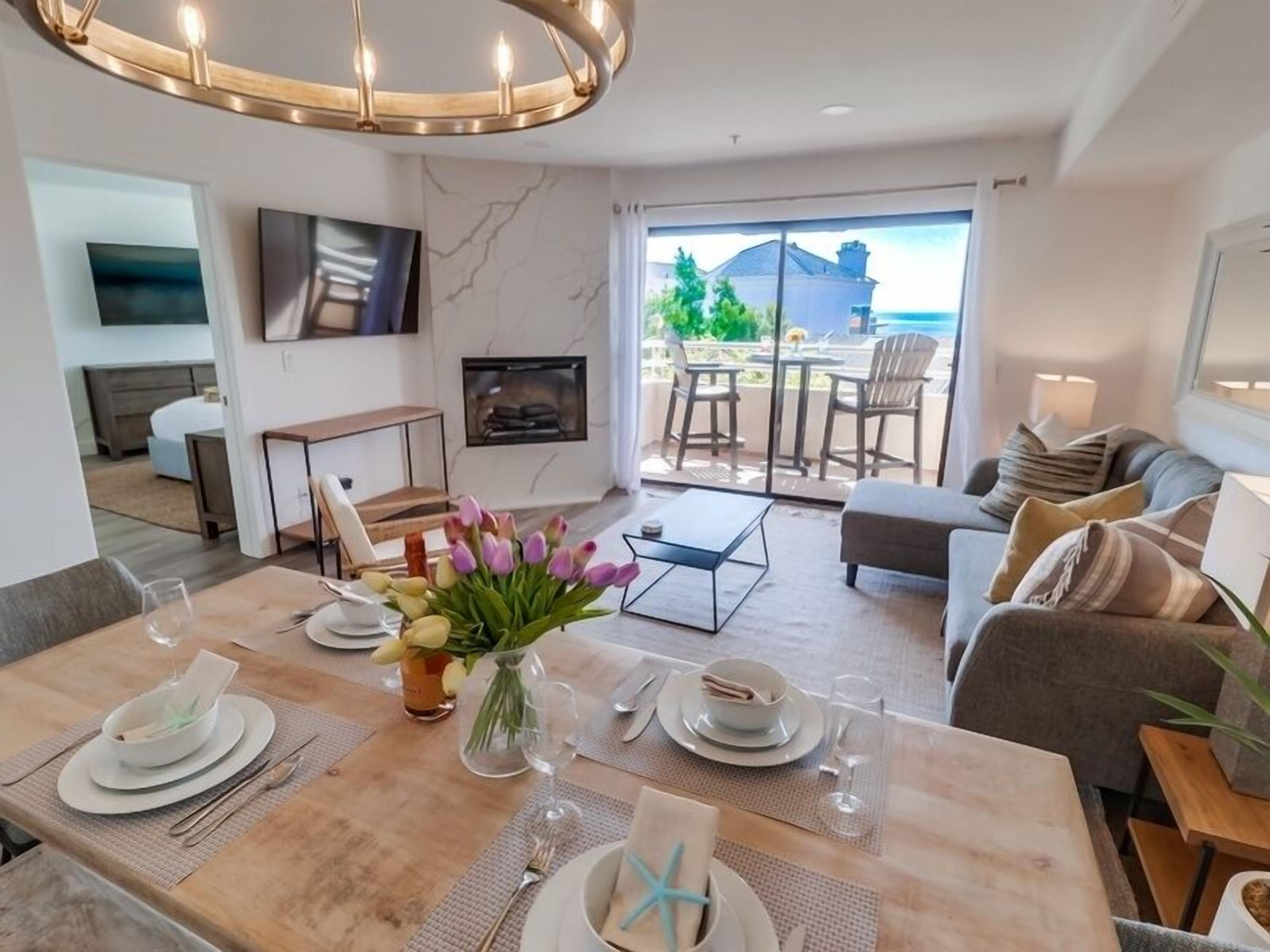 NEW! 30+Day 2BD, 2BTH with Ocean Views in Birdrock of La Jolla!  Parking, AC, & Walkability!