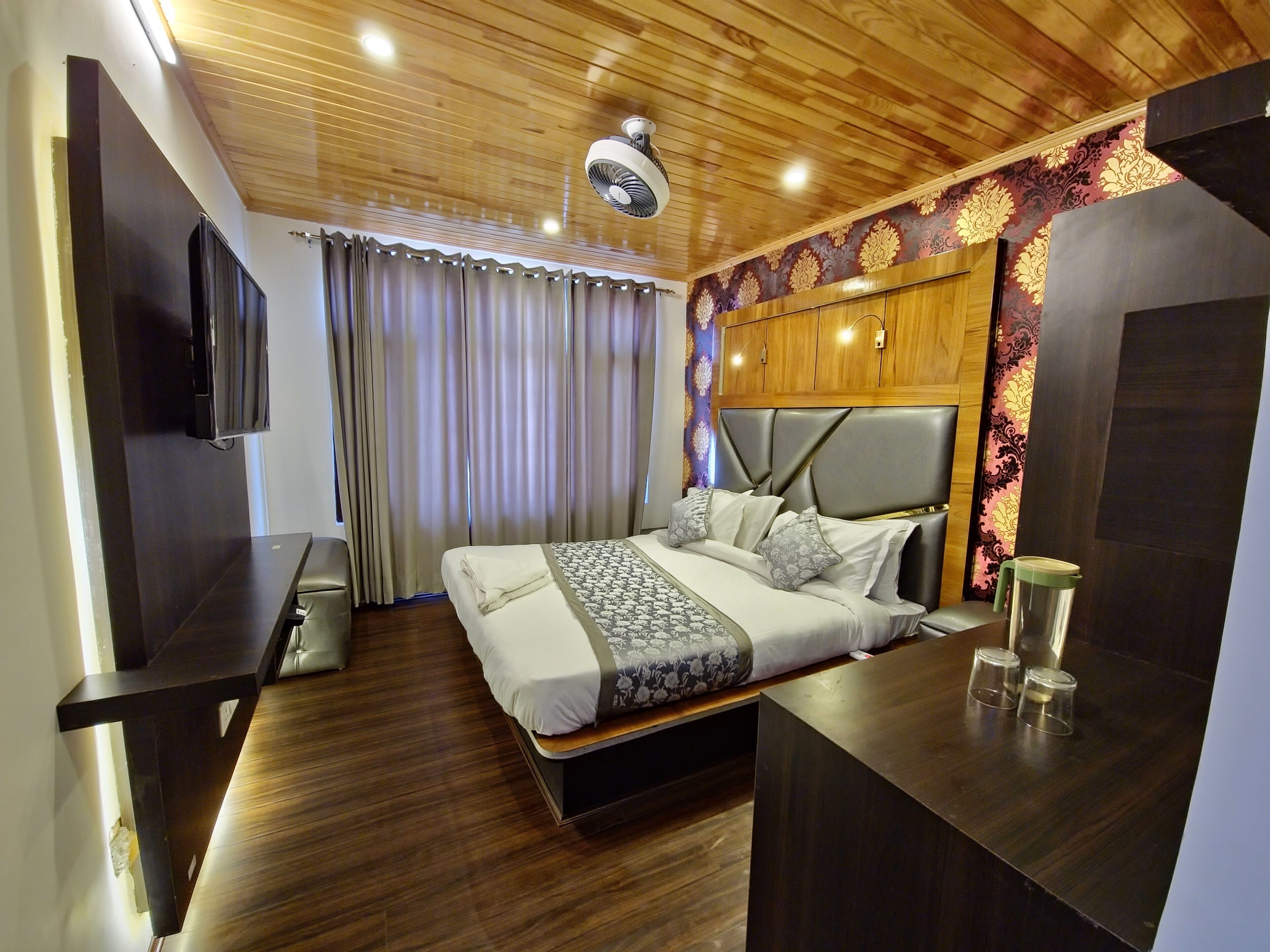Deluxe Room | 1 bedroom, free WiFi