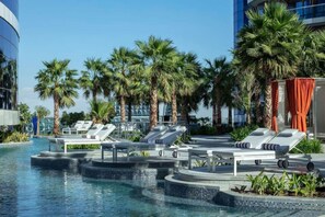 Pool - Amazing Paramount One bedroom (Dubai)