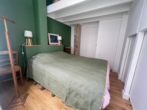 3 camere, ferro/asse da stiro, Wi-Fi