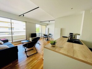 Interior - Un nid dans les pins (La Baule-Escoublac)