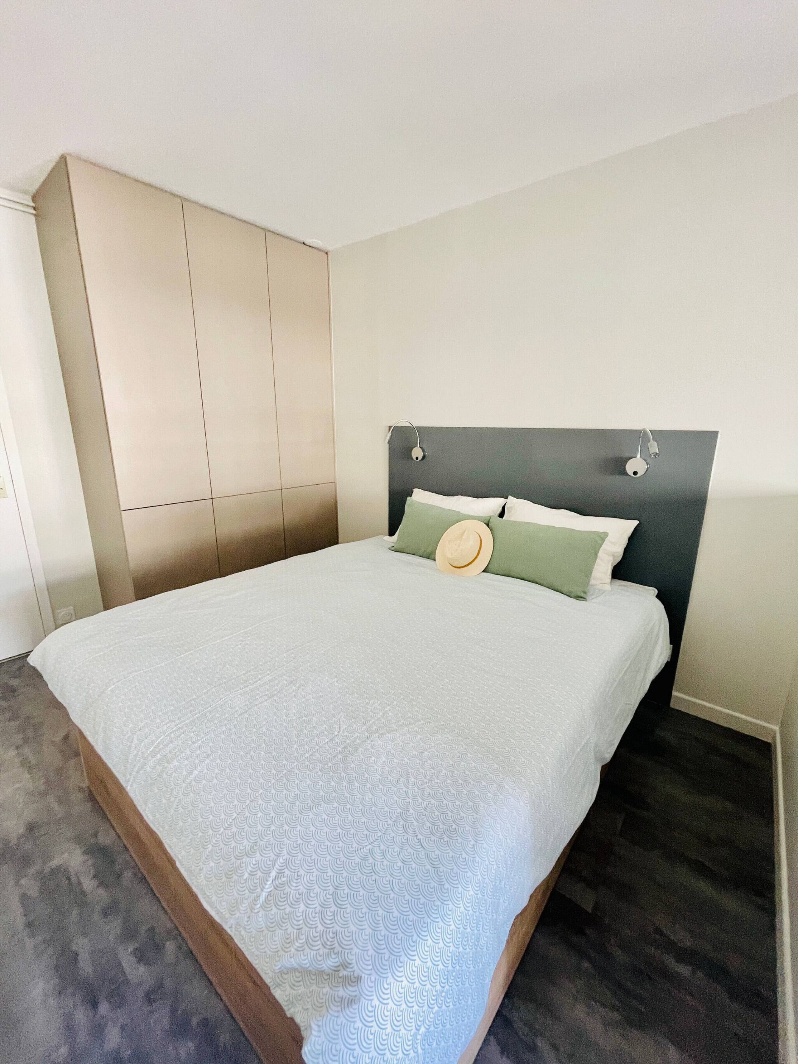 1 bedroom, iron/ironing board, free WiFi