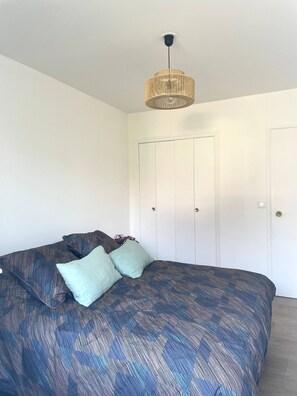 2 bedrooms, iron/ironing board, travel crib, free WiFi