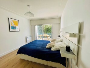 2 bedrooms, iron/ironing board, free WiFi